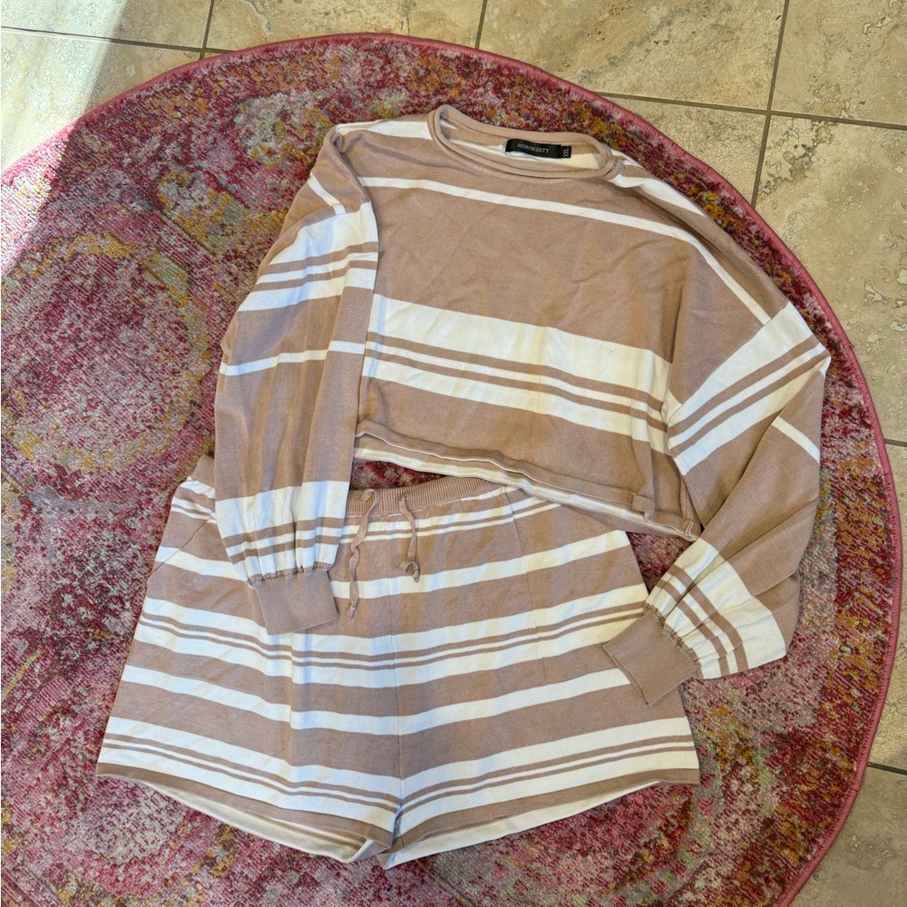 Two Piece Lantern Sleeve Tan Cream Beige White Sweater & Shorts Lounge Set XXL - Picture 3 of 5